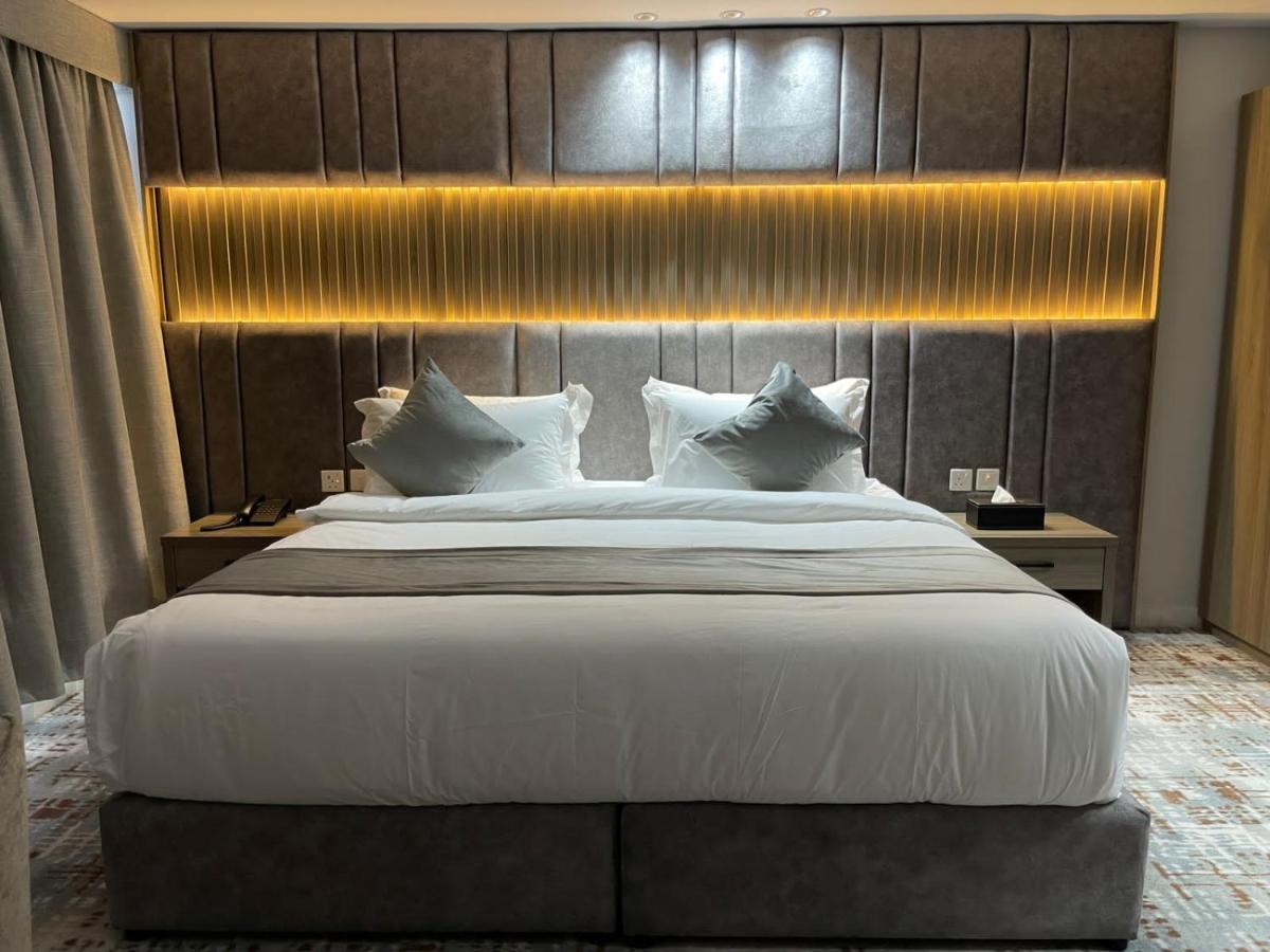 Sweet Land Hotel Umm Lajj Bagian luar foto