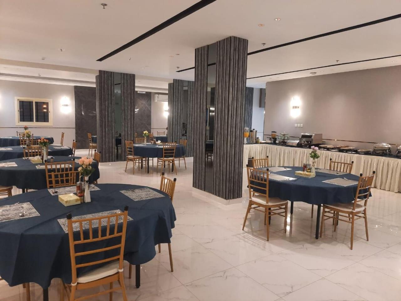 Sweet Land Hotel Umm Lajj Bagian luar foto