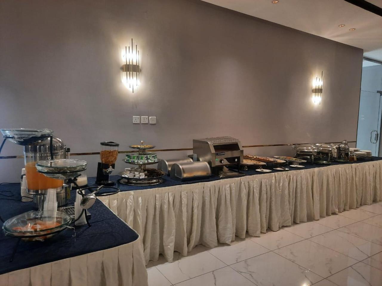 Sweet Land Hotel Umm Lajj Bagian luar foto